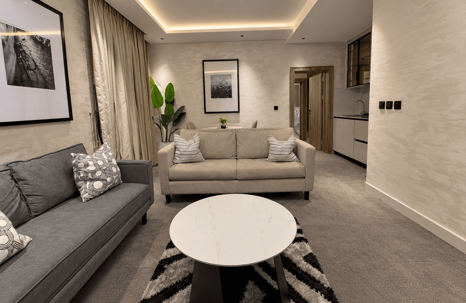 Diplomatic Suite 110