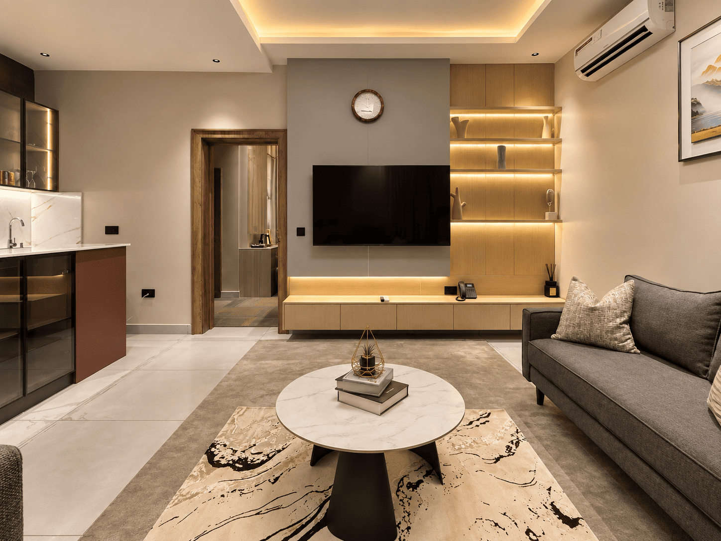 Diplomatic Suite 103
