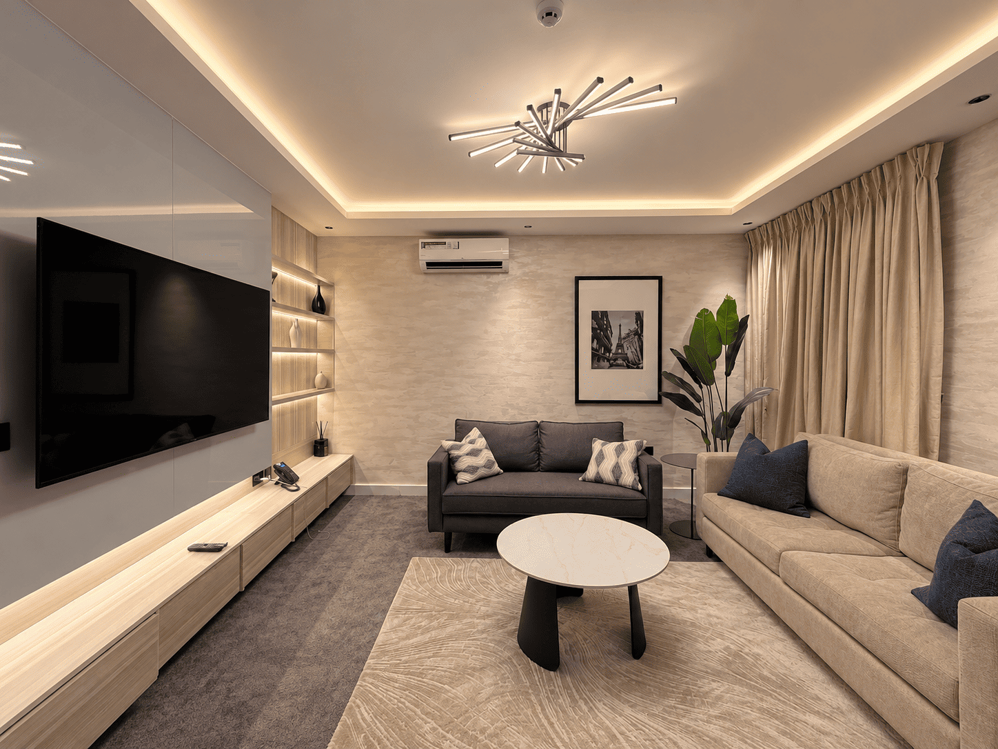 Diplomatic Suite 109