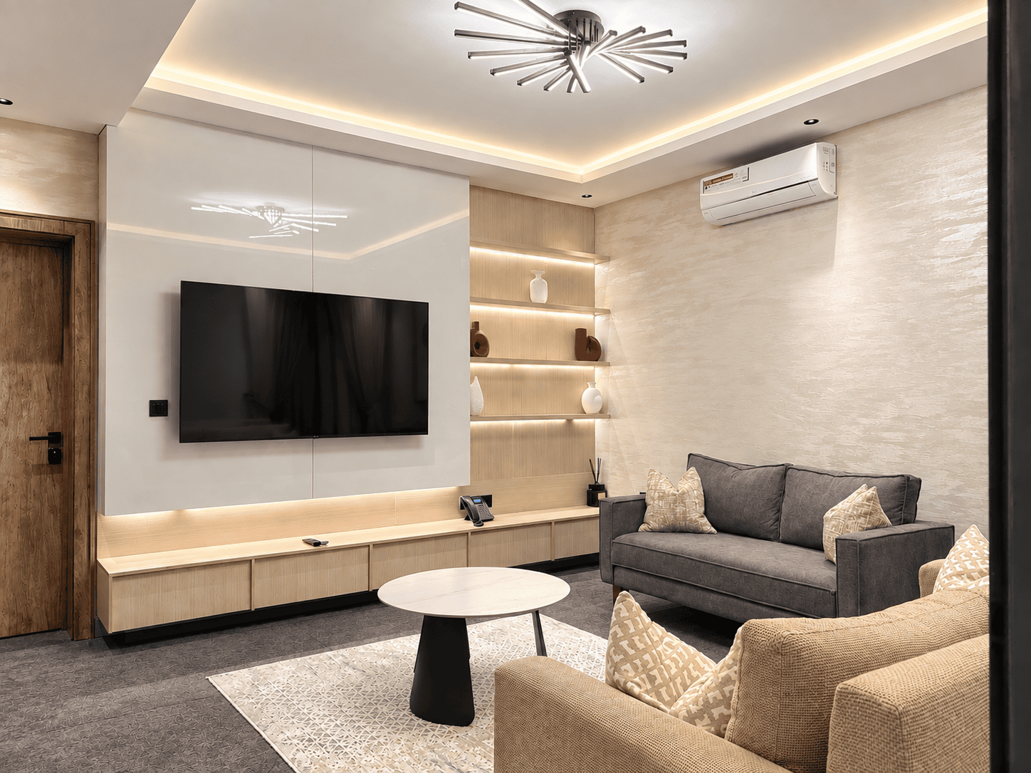 Diplomatic Suite 115
